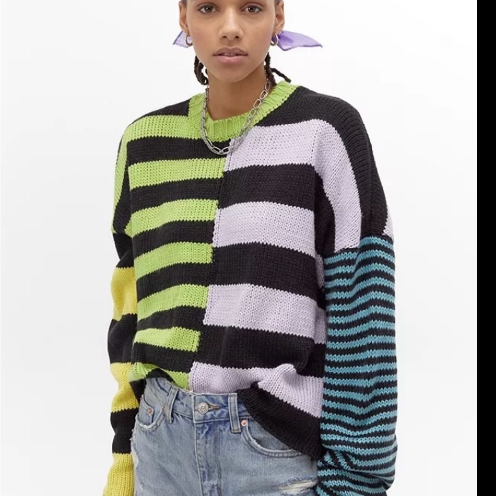 Urban outfitters size XS.   Sweater weather.    So cute.